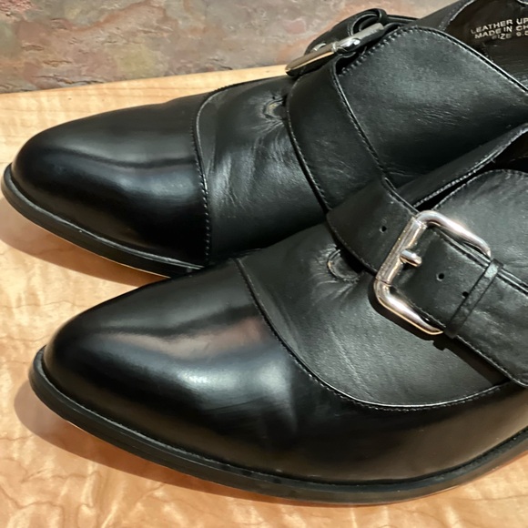 Pure Navy Brand, high end shoe,9.5, patent and buttery black leather, adj buckle - Picture 7 of 14